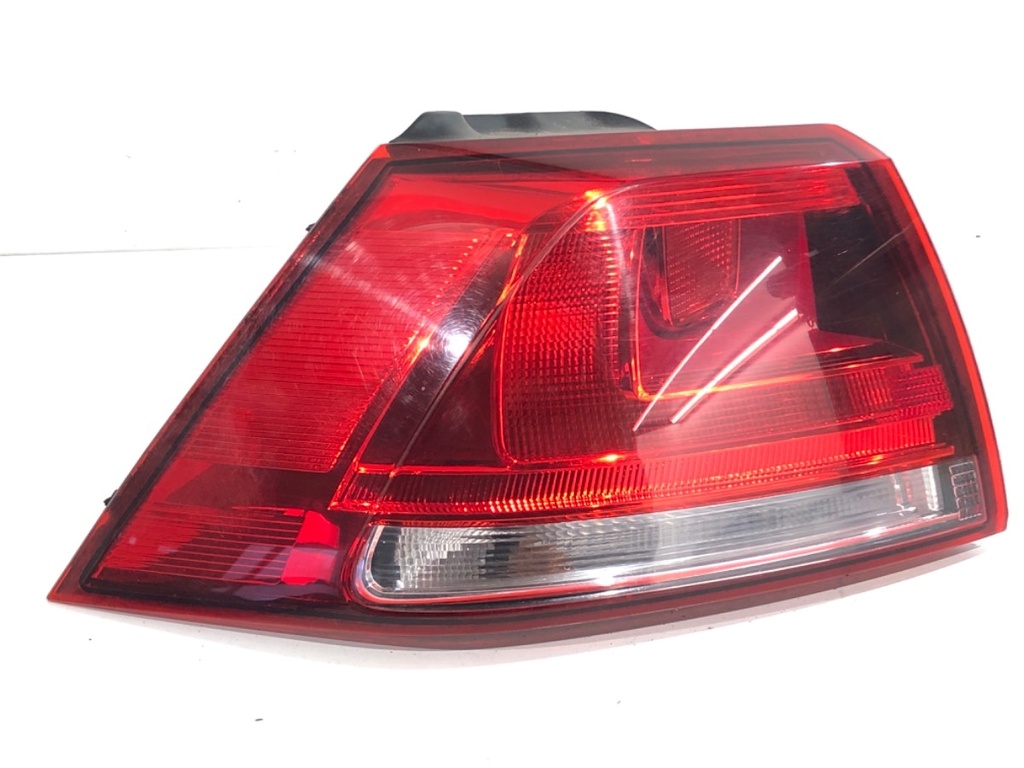[STARK-774132] Piloto trasero izquierdo VW Golf VII (5G1, BQ1, BE1, BE2) 2012-2022