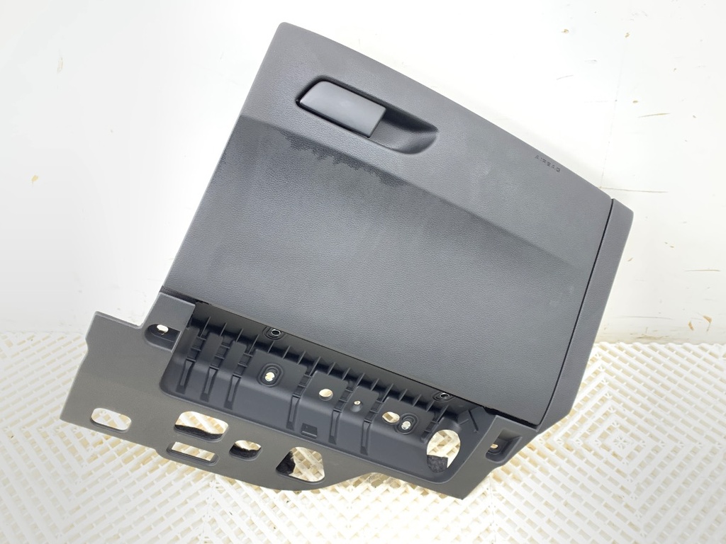[STARK-779014] Guante portaobjetos delantero derecho Audi A4 B9 (8W2, 8WC) 2015-2022