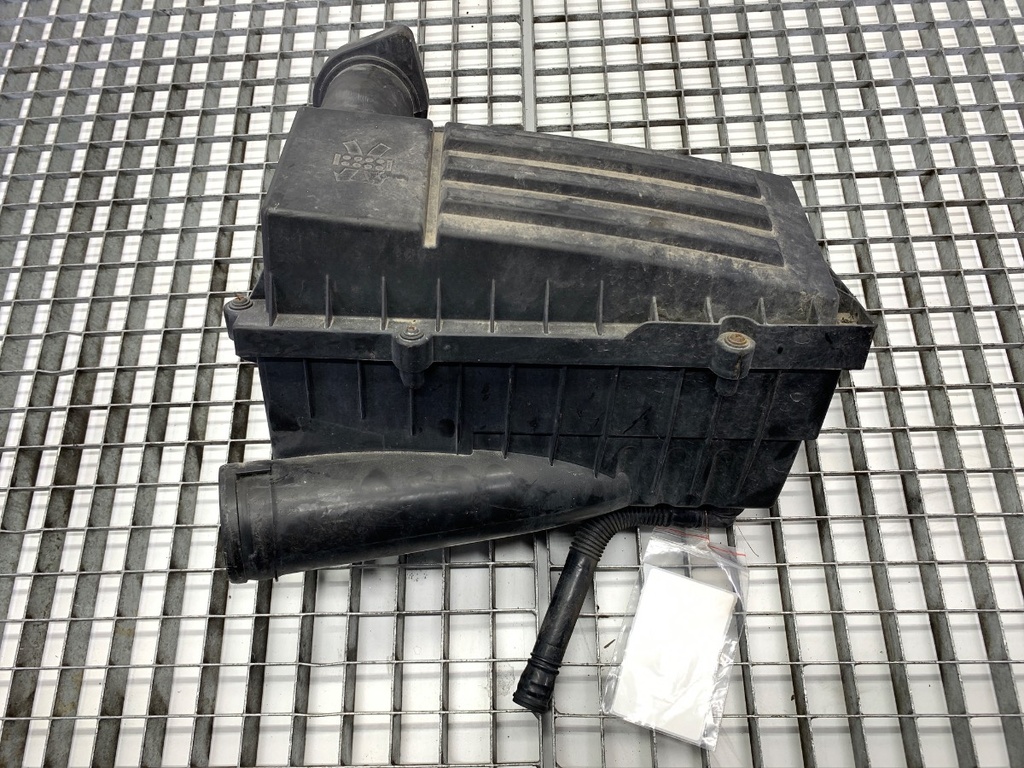 [STARK-790283] Caja de filtro de aire VW Touran (1T1, 1T2) 2003-2010 1.9 TDI