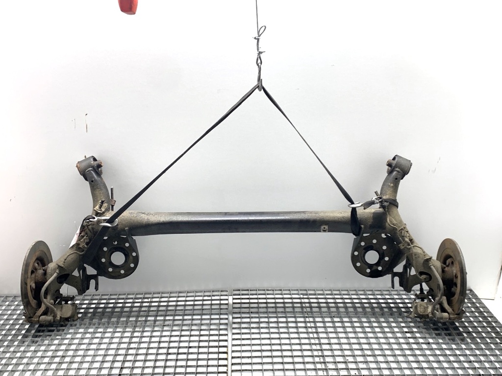 [STARK-893711] Eje trasero TOYOTA YARIS (_P9_) 2005-2014 1.3 VVT-i (SCP90_)