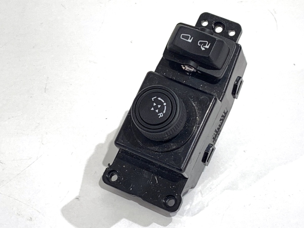 [STARK-801154] Interruptor de ajuste de espejos SSANGYONG TORRES (J100) 2022-
