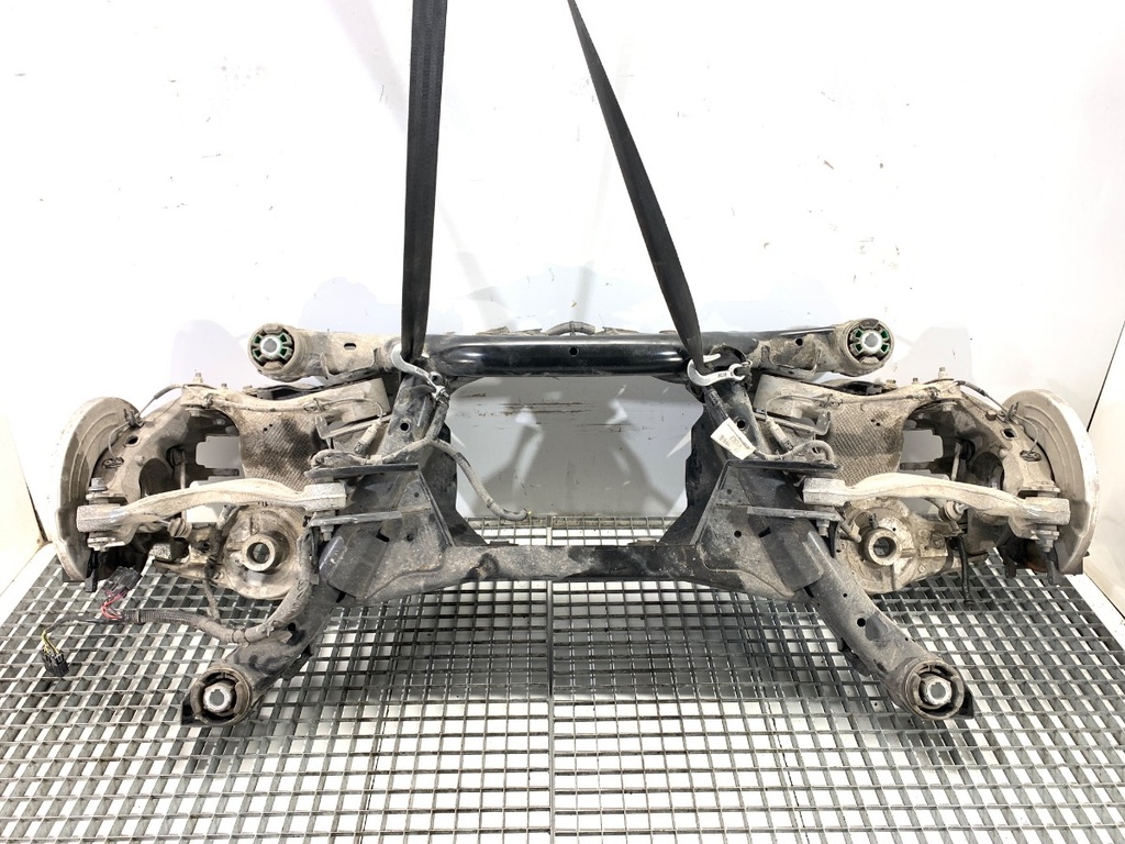 [STARK-844364] Viga trasera LAND ROVER RANGE ROVER EVOQUE (L551) 2018-2022