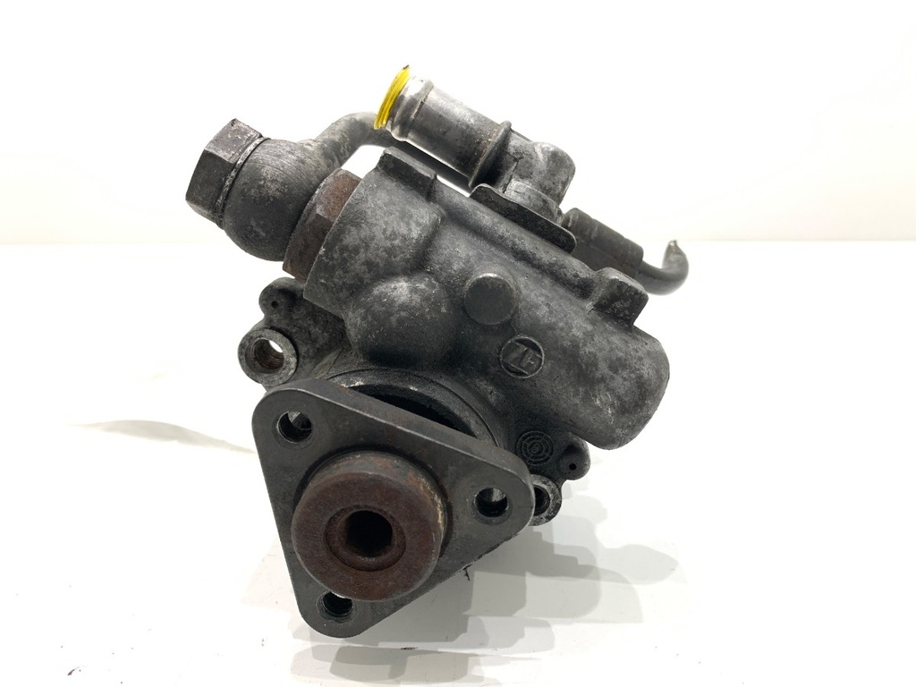 [STARK-810801] Bomba de dirección asistida Audi A6 C6 (4F2) 2.0 TDI 103 kW 2004-2008