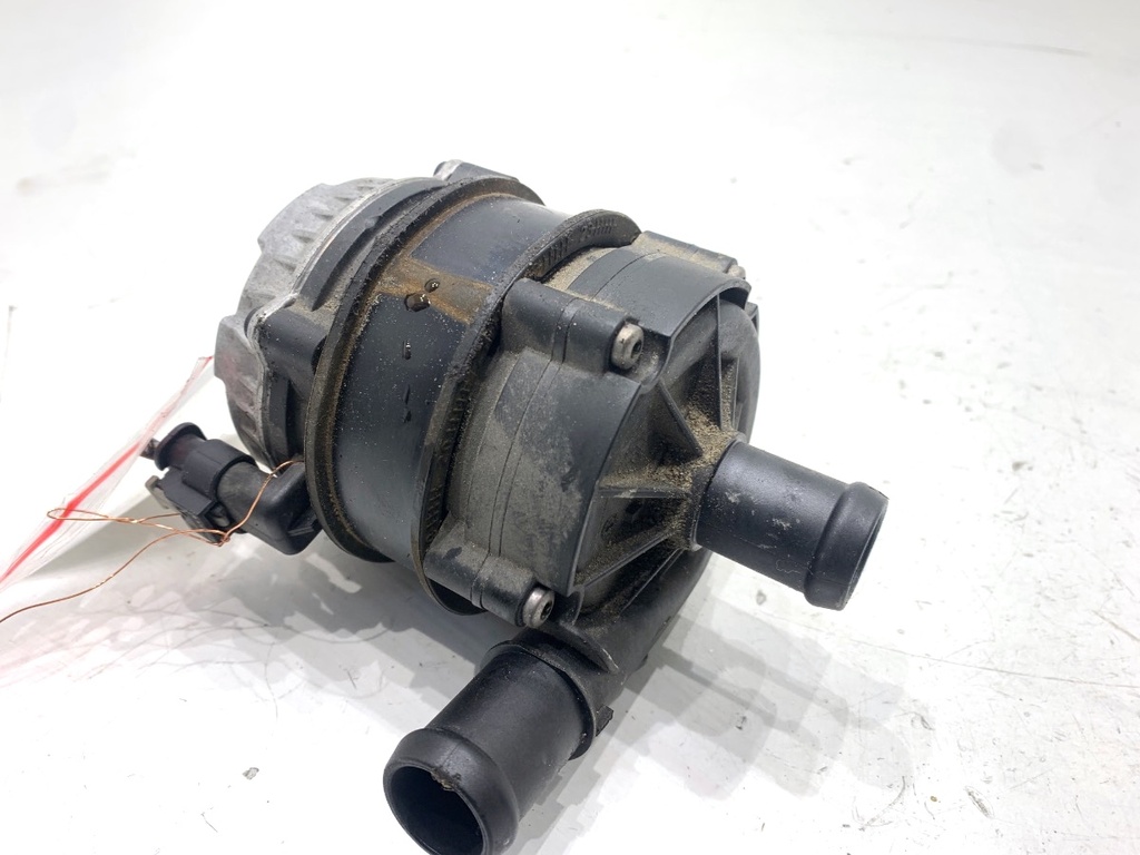 [STARK-841101] Bomba de agua adicional SKODA SUPERB III Kombi (3V5) 1.4 TSI iV 160 kW 2019-2022