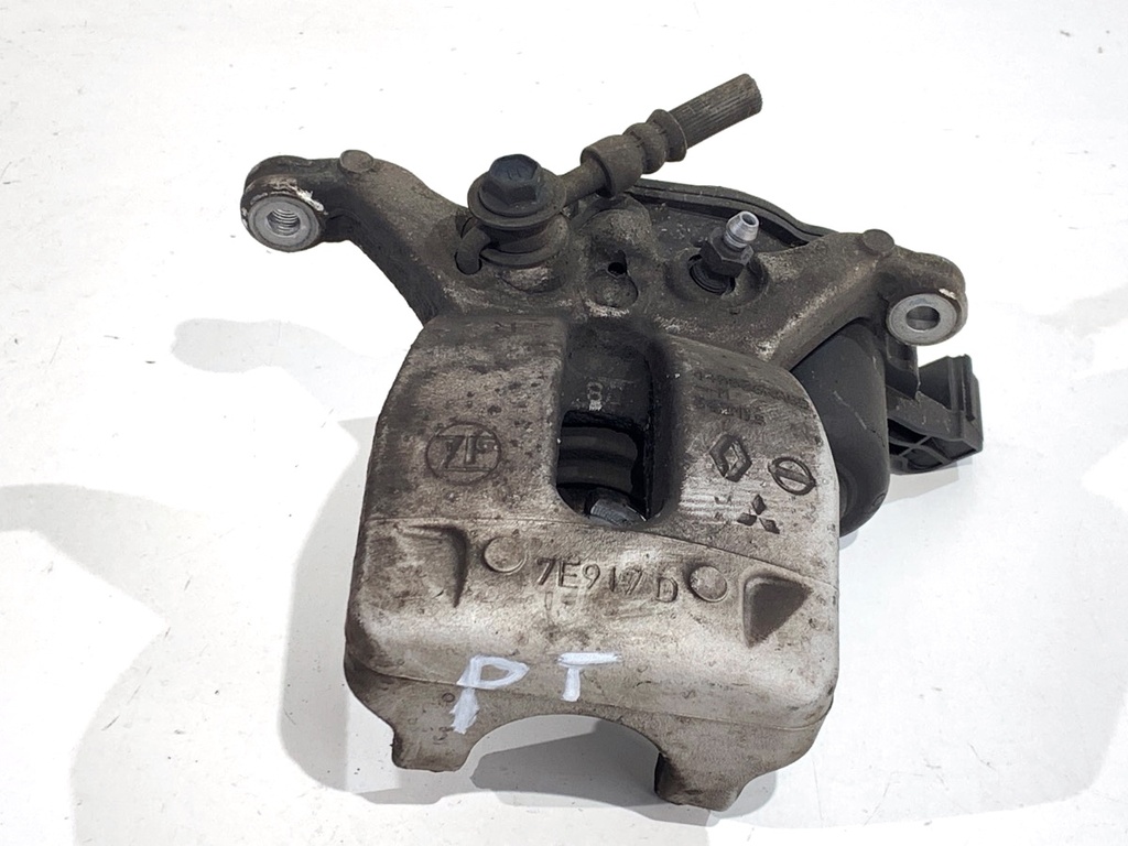 [STARK-841338] Pinza de freno trasera derecha Nissan Qashqai III (J12) 1.3 DIG-T 103 kW 2021-2022