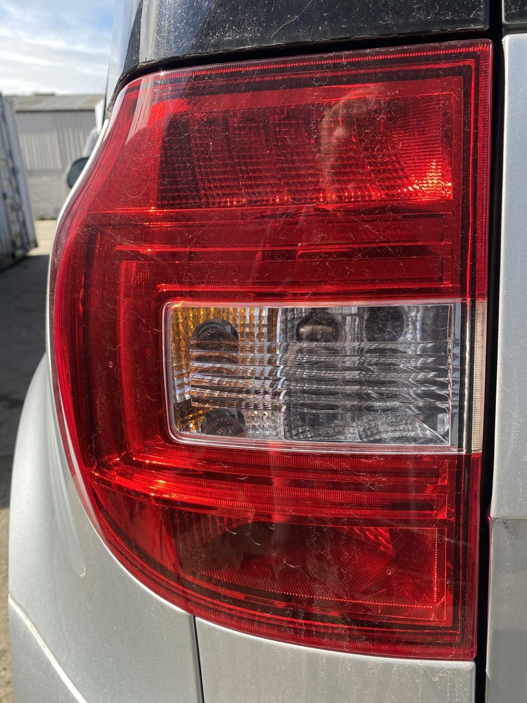 [EPE-101009] Piloto trasero izquierdo para Skoda Yeti