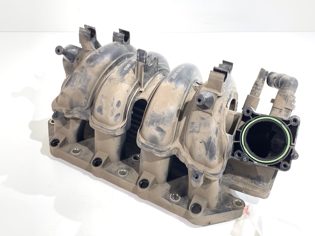 [STARK-865527] Colector de admisión VW Golf V (1K1) 1.4 16V 55 kW 2003-2006