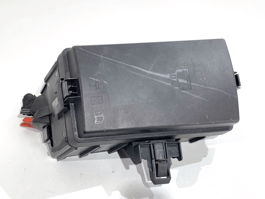 [STARK-871804] Caja de fusibles SKODA Octavia III Combi (5E5, 5E6) 2.0 TDI 110 kW 2012-2022