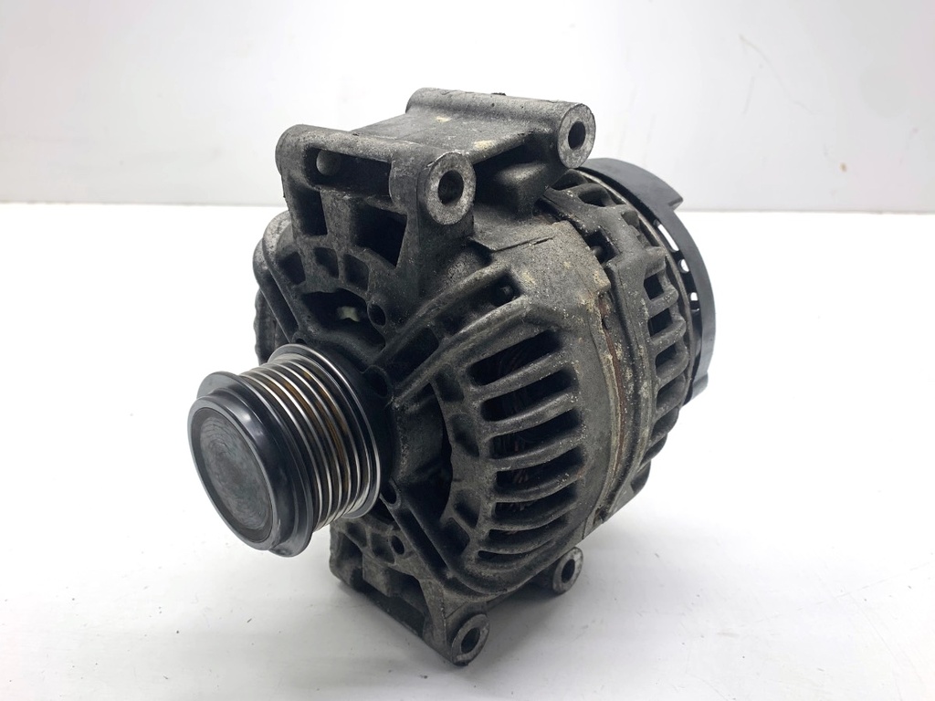 [STARK-873765] Alternador Audi A4 B8 Avant (8K5) 1.8 TFSI 118 kW 2007-2012