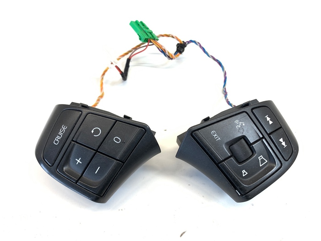 [STARK-893570] Mandos de volante Volvo XC60 I 2008-2017