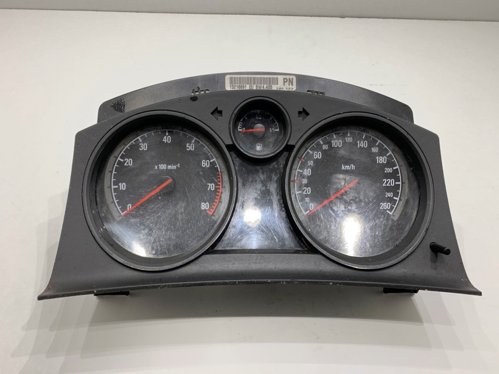 [STARK-901048] Velocímetro OPEL ZAFIRA / ZAFIRA FAMILY B (A05) 1.6 (M75) 2005-2019