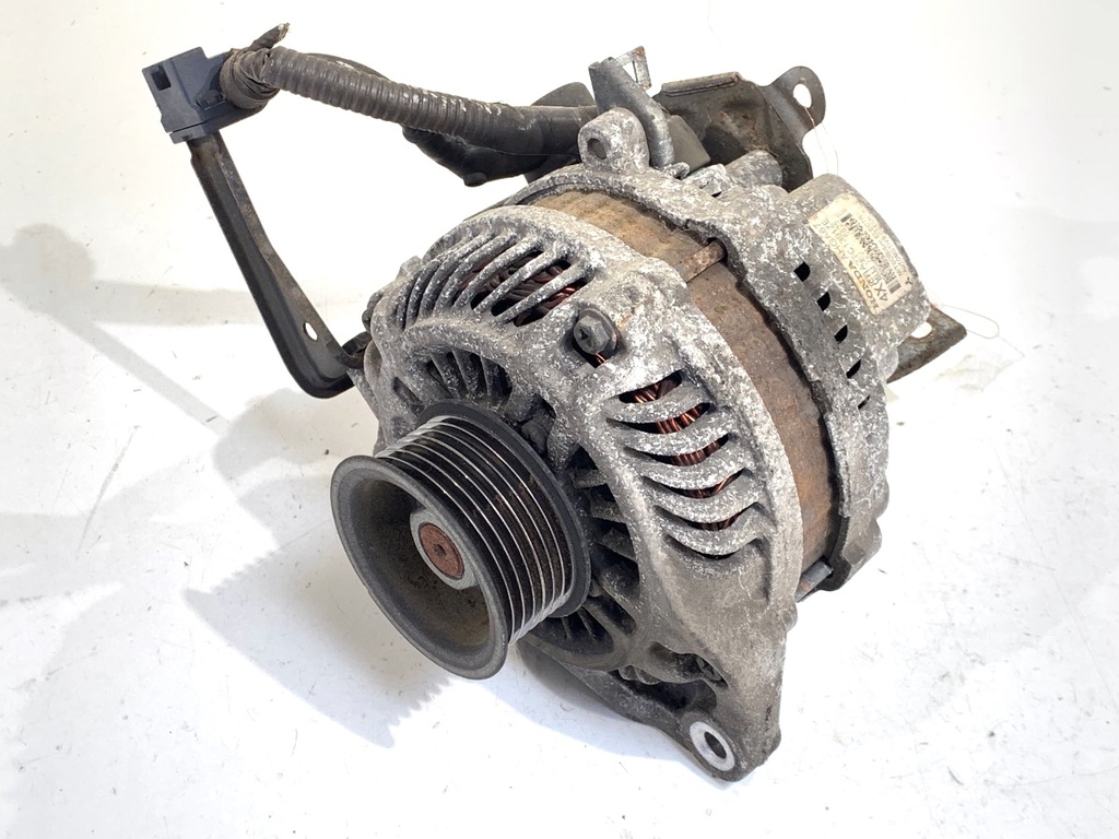 [STARK-901010] Alternador Honda Civic VIII Hatchback (FN, FK) 1.8 (FN1, FK2) 103 kW 140 CV gasolina 2005-2022