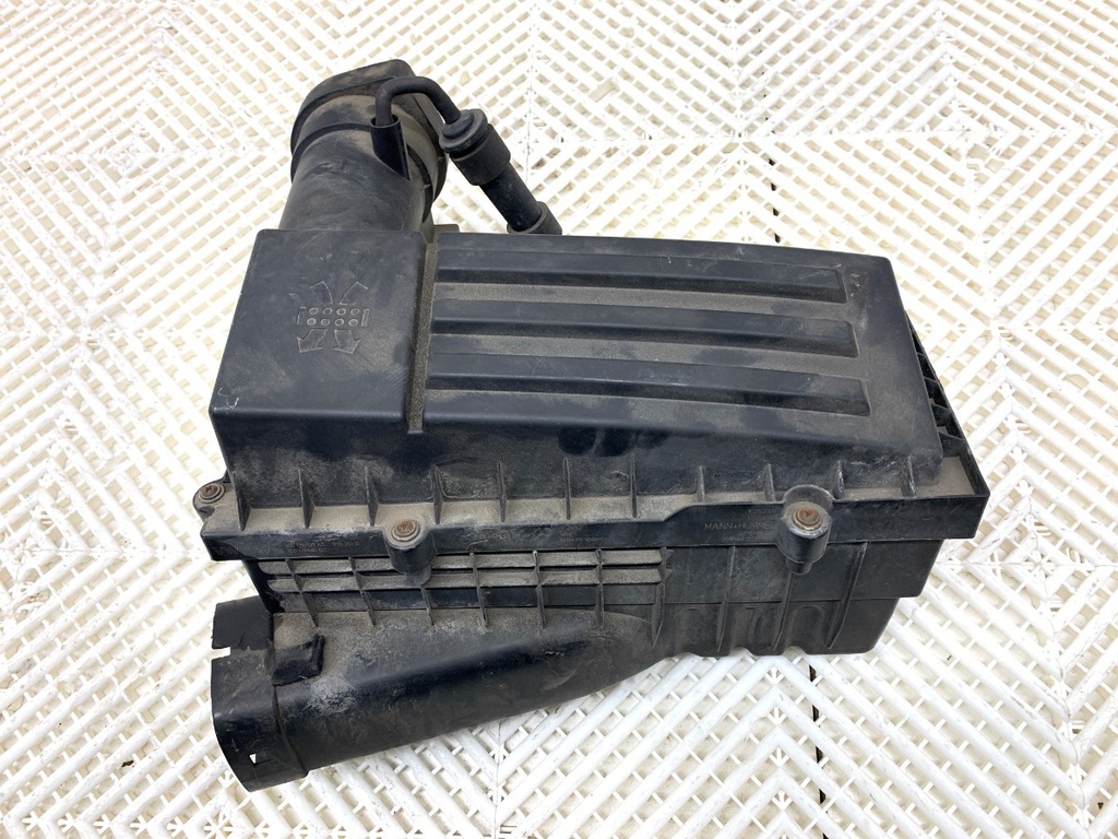[STARK-915580] Caja de filtro de aire VW Tiguan (5N_) 2.0 TDI 4motion 103 kW 2007-2018