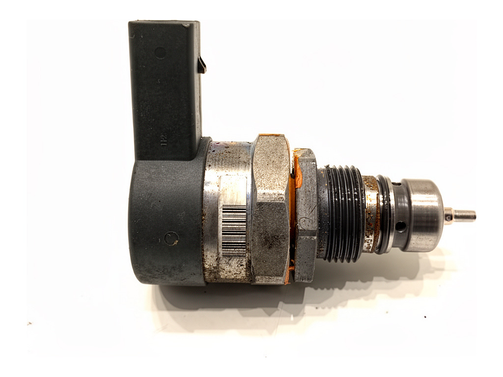 [STARK-929211] Regulador de presión de combustible VW CC B7 (358) 2.0 TDI 130 kW