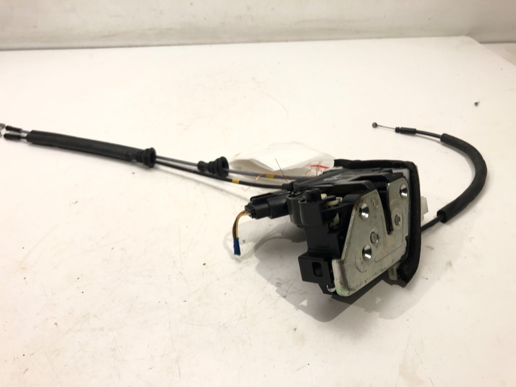 [STARK-525794] Cerradura de puerta trasera derecha HYUNDAI ELANTRA V sedan (MD, UD) 1.6 97 kW 2011-2015