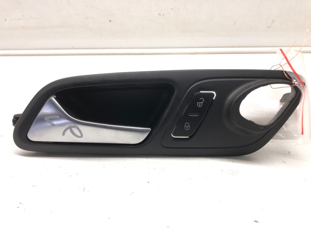 [STARK-525644] Tirador interior de puerta delantero izquierdo VW CC B7 (358) 2011-2016