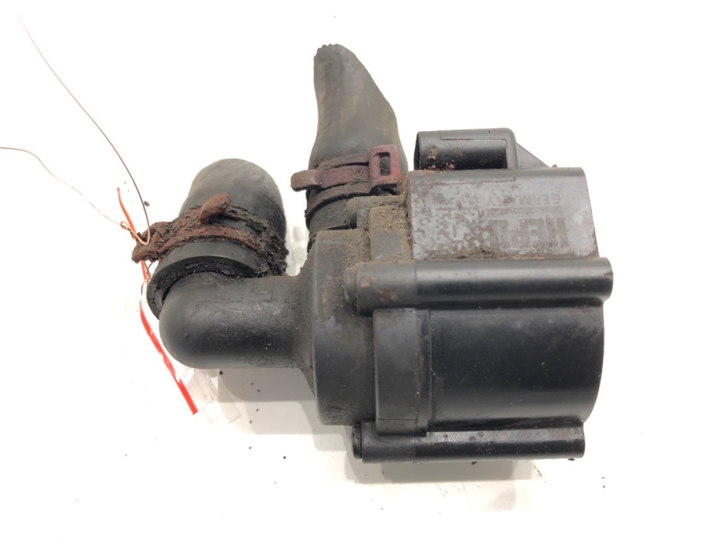 [STARK-663284] Bomba de agua adicional VW Transporter V Autobus (7HB, 7HJ, 7EB, 7EJ) 2003-2015