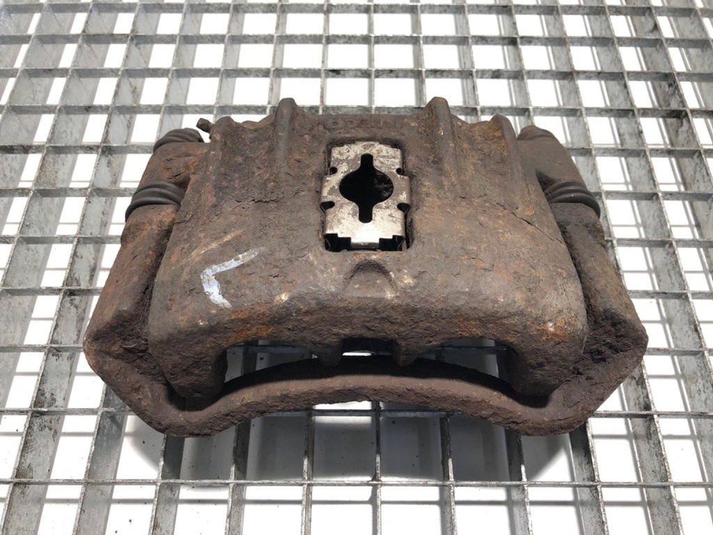 [STARK-556700] Pinza de freno delantera izquierda IVECO DAILY I 1978-1999