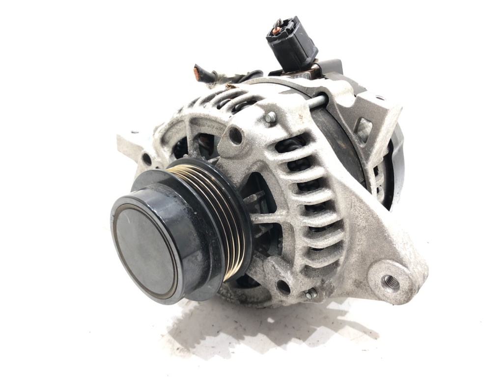 [STARK-633898] Alternador TOYOTA YARIS (_P13_) 1.5 (NSP131_) 82 kW 2010-2022