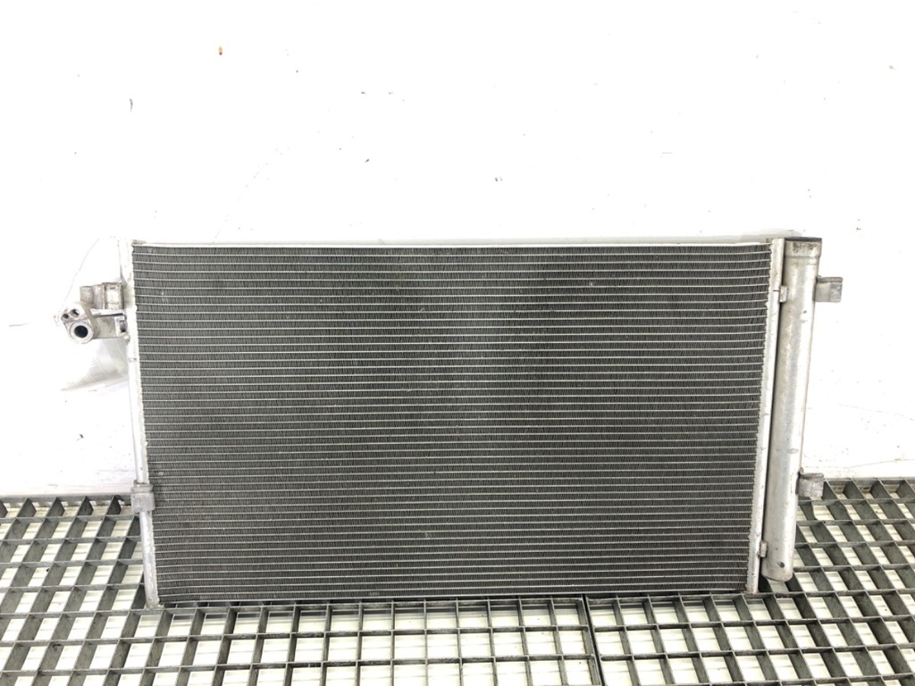 [STARK-688960] Radiador de aire acondicionado BMW Serie 5 (G30, F90) 2016-2022