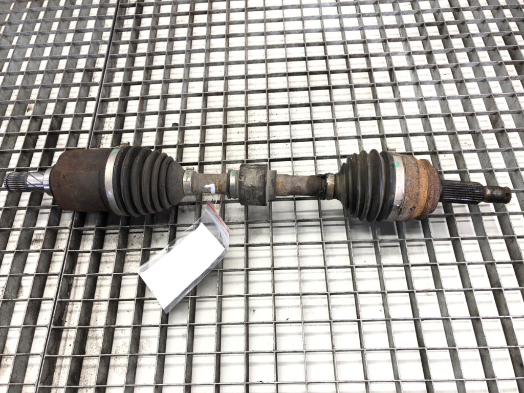 [STARK-755052] Semieje delantero izquierdo Dodge Caliber 2006-2022 2.0 gasolina