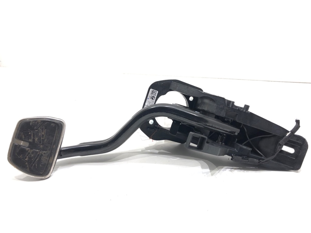 [STARK-827520] Pedales BMW Serie 5 (G30, F90) 2016-2022