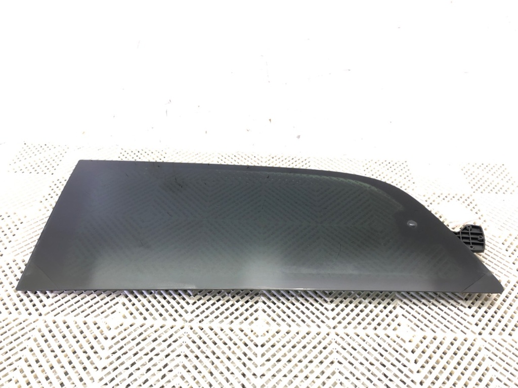[STARK-652347] Ventana trasera izquierda Mercedes-Benz Vito Autobus (W639) 2003-2022