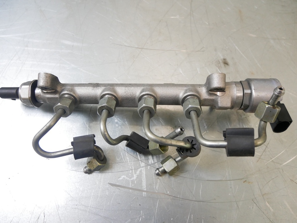 [MTD-424202] Tubo de raíl VW Passat 2.0 TDI Diesel DFGA DFG 04L089G