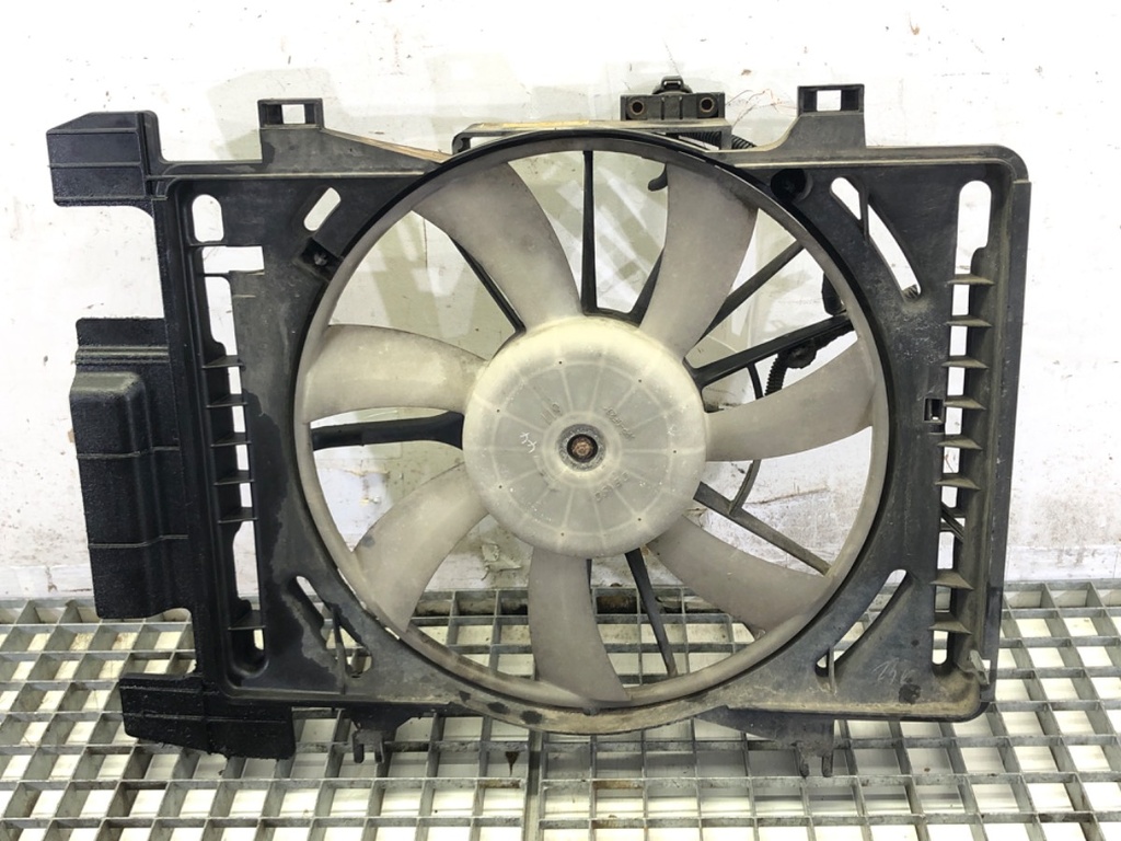 [STARK-632424] Ventilador de radiador Toyota Yaris (_P9_) 1.4 D-4D 66 kW 2005-2012