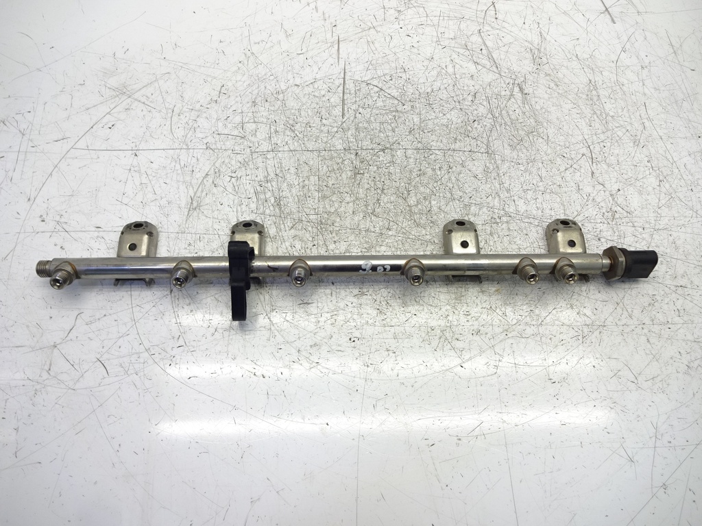 [MTD-347624] Riel de inyectores BMW 2er M2 F22 F23 235i 3.0 gasolina N55B30A 7576779