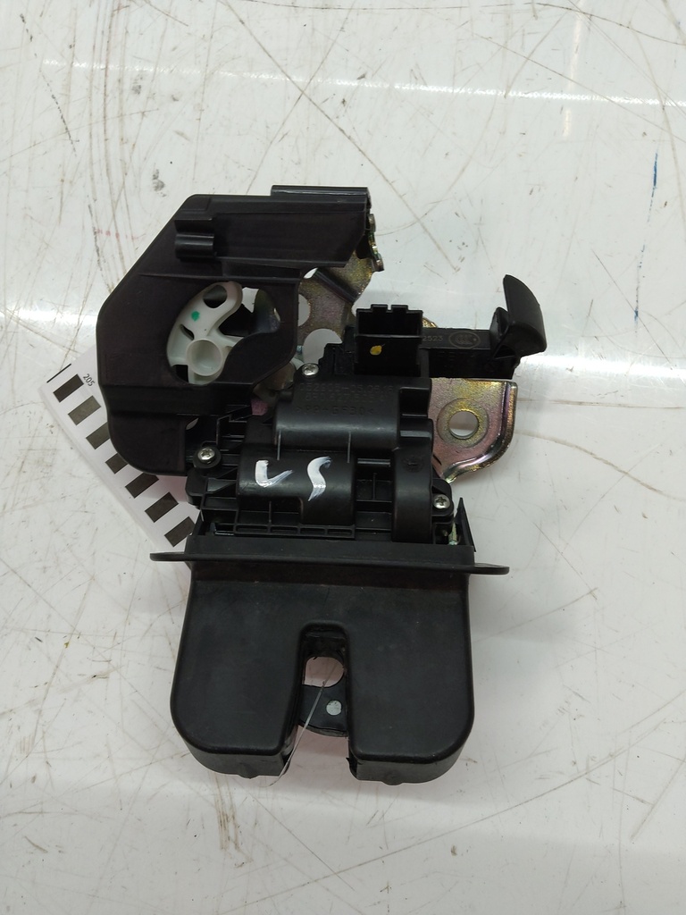 [MTD-503341] Cerradura de portón trasero Audi A5 8TA 2013-2017 8R0827505A