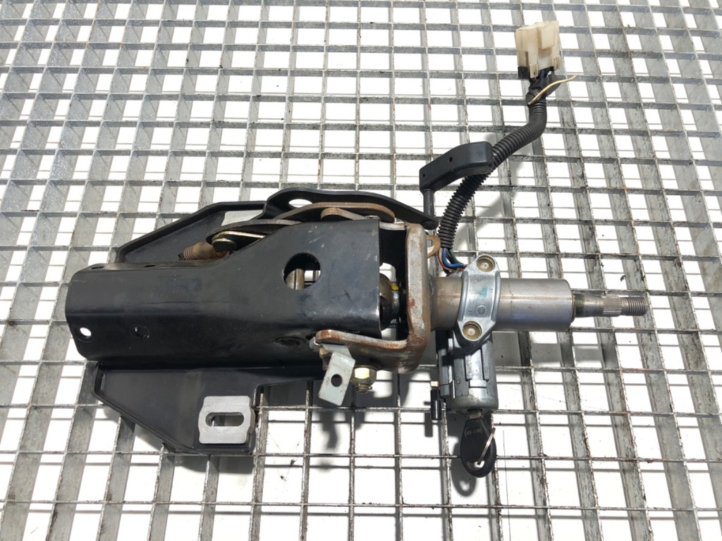 [STARK-538239] Columna de dirección Nissan Terrano I (WD21) 2.7 TD 4WD 1986-1996