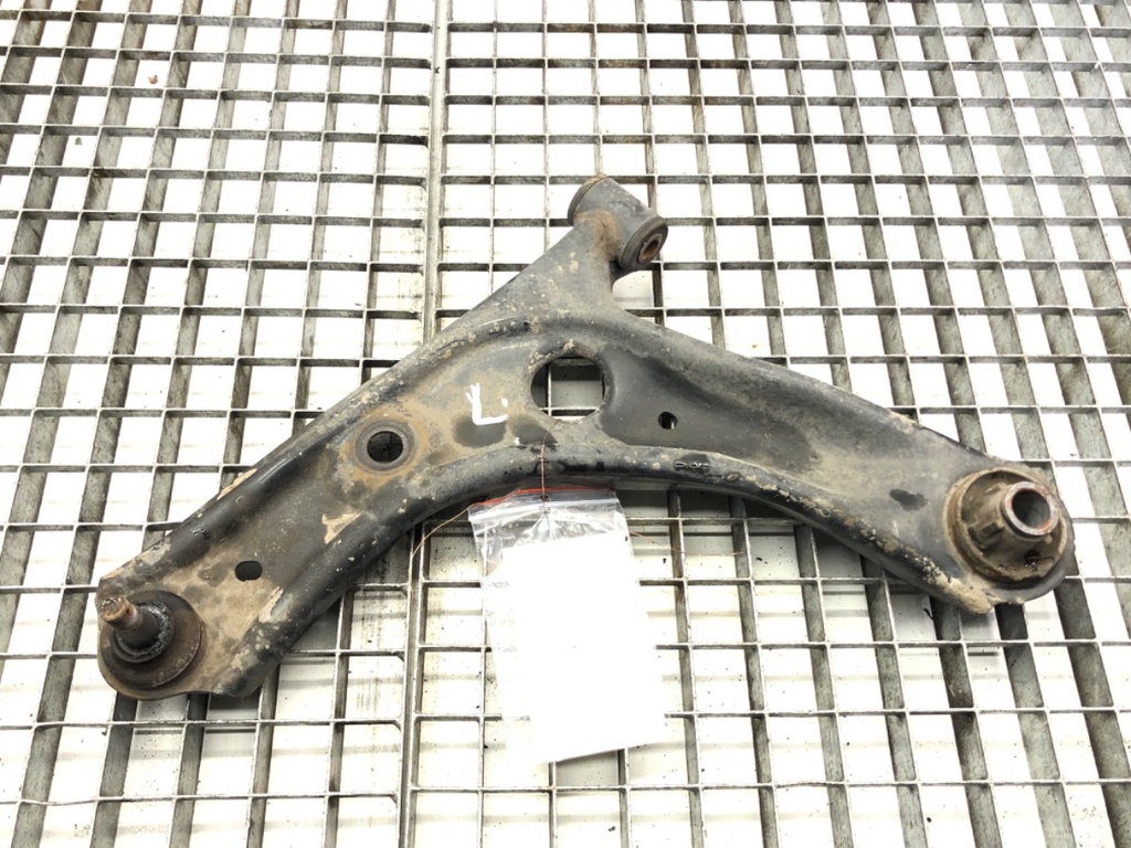 [STARK-613388] Paso de rueda delantero izquierdo TOYOTA AYGO (_B4_) 2014-2022