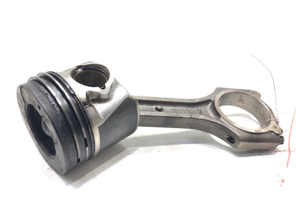 [STARK-616199] Pistón con biela HYUNDAI i20 I (PB, PBT) 1.4 CRDi 2008-2015