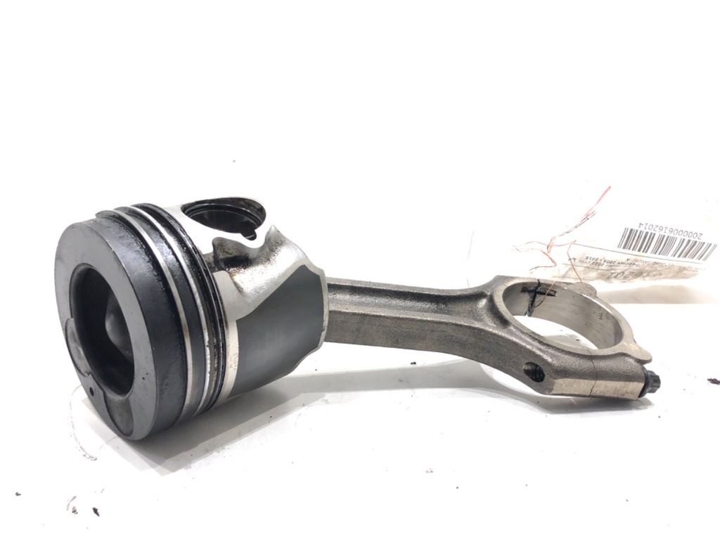 [STARK-616201] Pistón con biela HYUNDAI i20 I (PB, PBT) 1.4 CRDi 90 CV 2008-2022