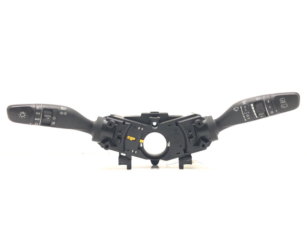 [STARK-634149] Combinado de luces e intermitentes HYUNDAI i30 (PDE, PD, PDEN) 1.4 MPI 74 kW 2016-2022