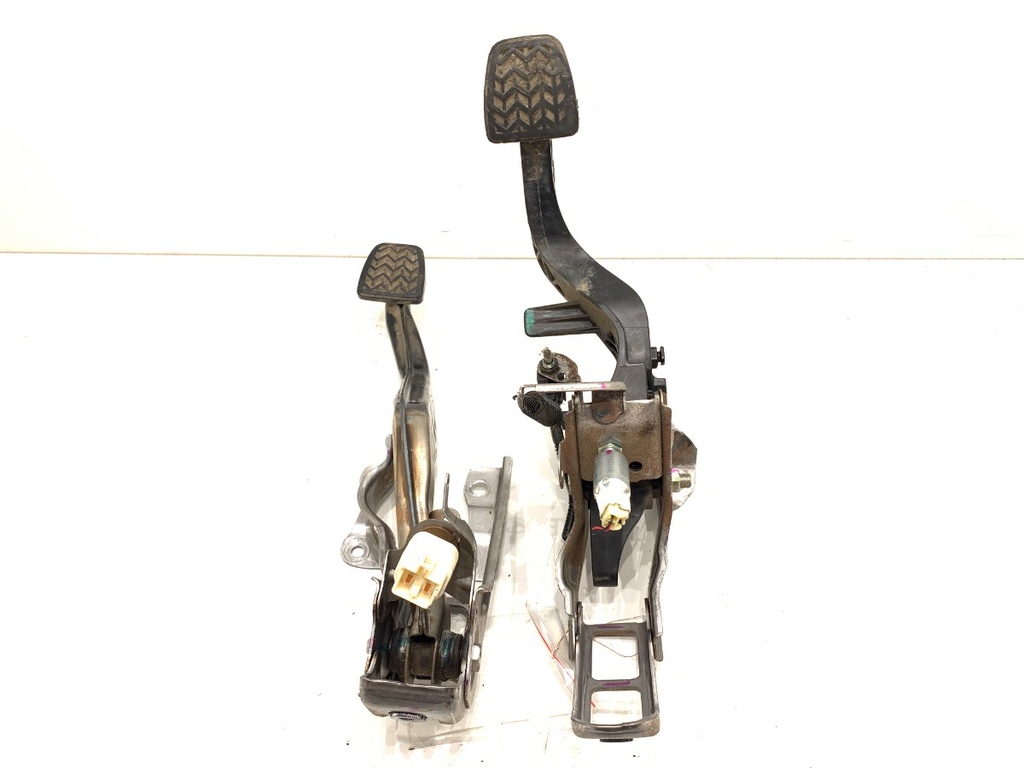 [STARK-726191] Pedales Toyota Yaris (_P13_) 2010-2022