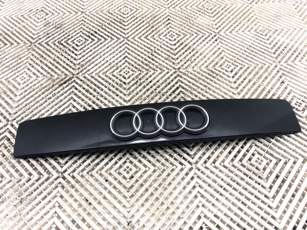 [STARK-745835] Rejilla de parachoques AUDI A2 (8Z0) 2000-2005