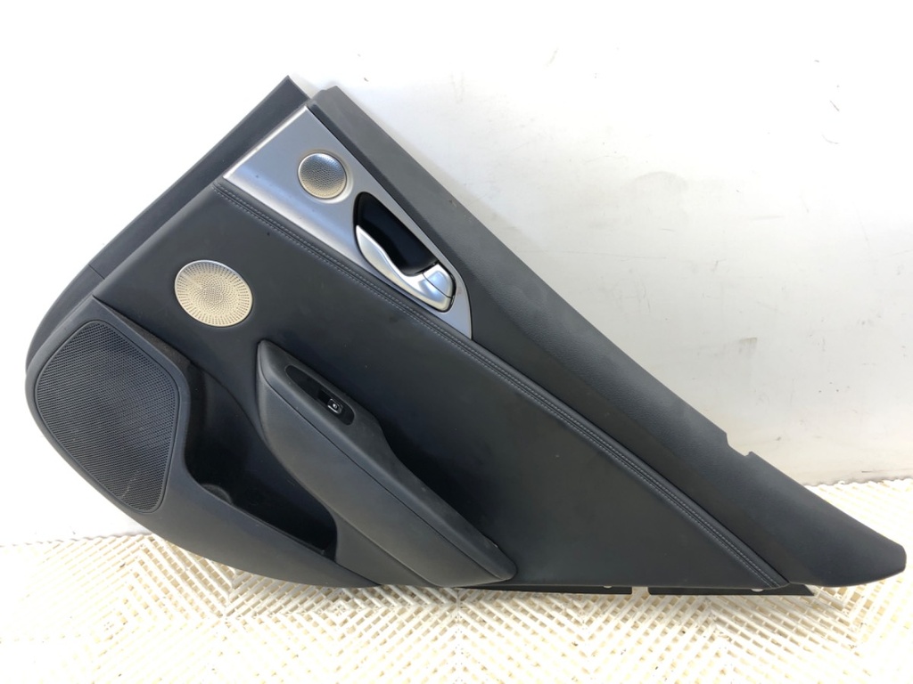 [STARK-753051] Panel de puerta trasera derecho KIA Stinger (CK) 3.3 T-GDi 4WD 2017-2022
