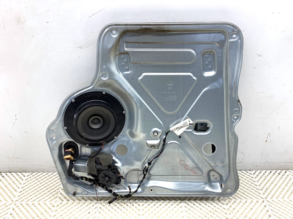 [STARK-868983] Elevador de ventana delantero izquierdo VW Transporter V Autobus (7HB, 7HJ, 7EB, 7EJ) 2003-2015