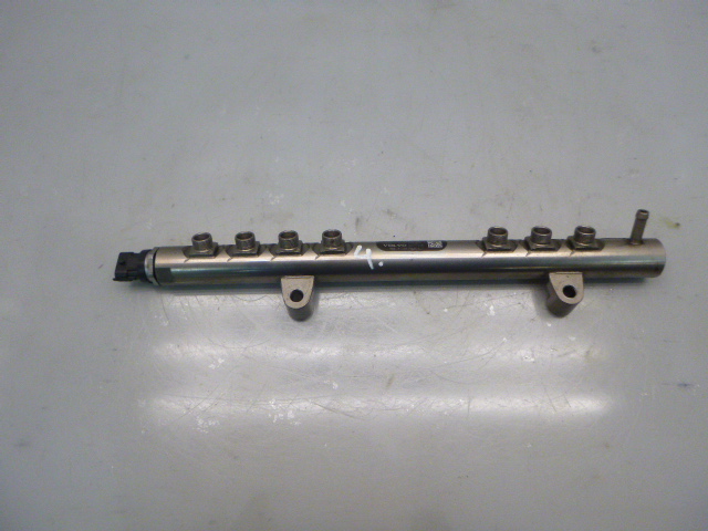 [MTD-275803] Rail de inyección Volvo S60 S80 V60 V70 XC60 2.0 D5204T7 0445215025