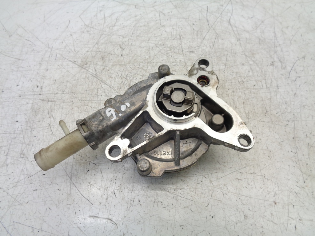 [MTD-363938] Bomba de vacío Nissan Navara D23 2.3 dCi YS23DDT 146508418R
