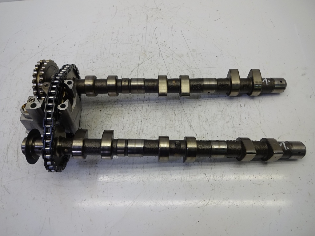 [MTD-352873] Juego de árboles de levas Porsche 2.7 M96 99622179102 99622279401