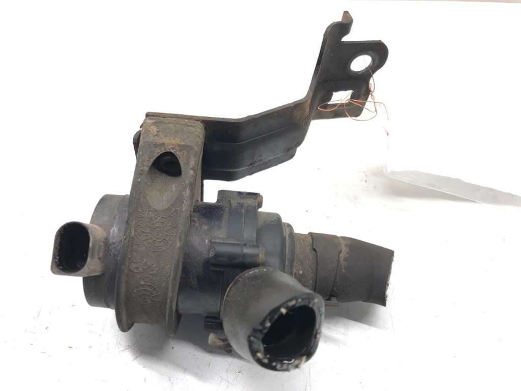 [STARK-481748] Bomba de agua adicional VW Passat CC B6 (357) 2.0 TSI 155 kW 2010-2012
