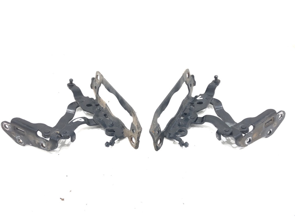 [STARK-645599] Bisagra de capó Mercedes-Benz Clase C (W204) 2007-2015
