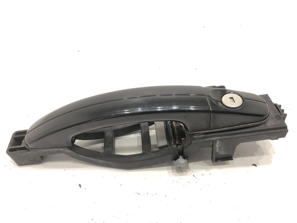 [STARK-733874] Manilla exterior de puerta delantera izquierda Ford Kuga I 2008-2012 2.0 TDCi 4x4 100 kW