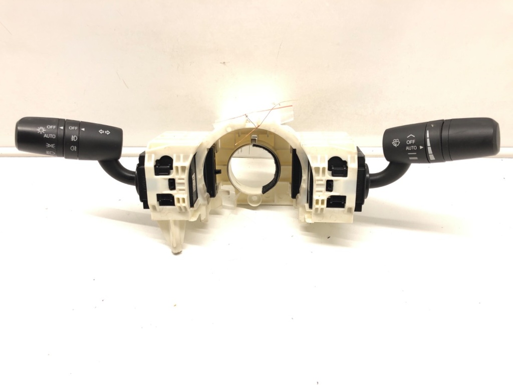 [STARK-474320] Combinado de luces MAZDA 6 sedan (GJ, GL) 2012-2022 2.0 gasolina 165 CV