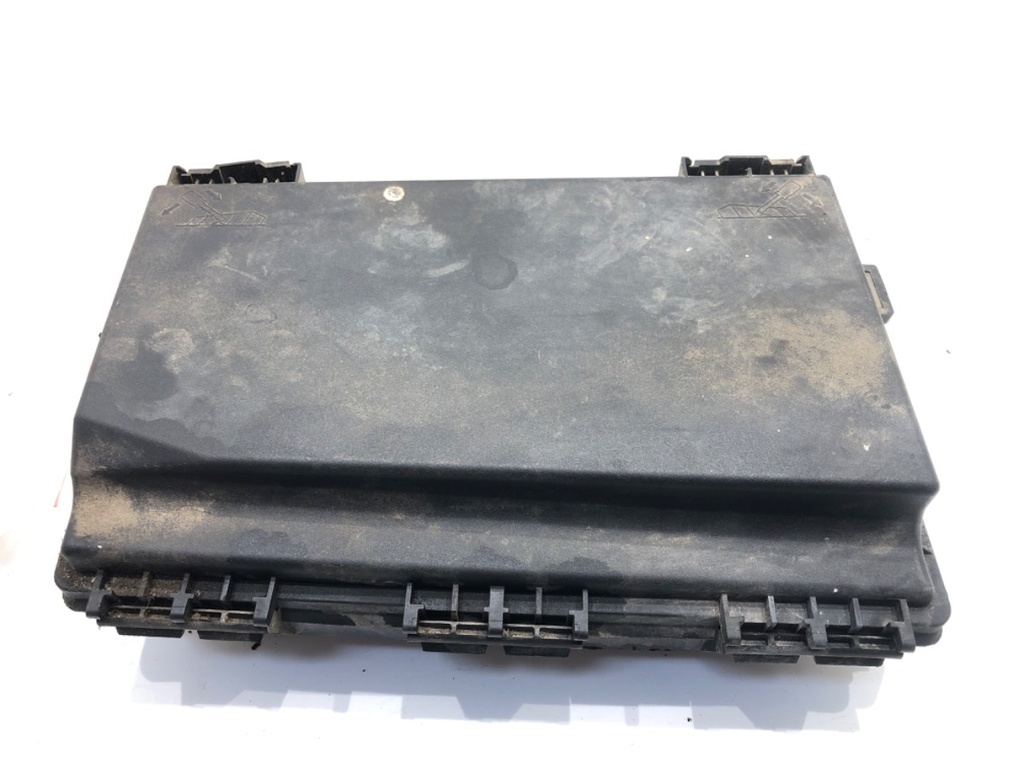 [STARK-605051] Caja de fusibles OPEL ZAFIRA B 1.9 CDTI 88 kW 2005-2015