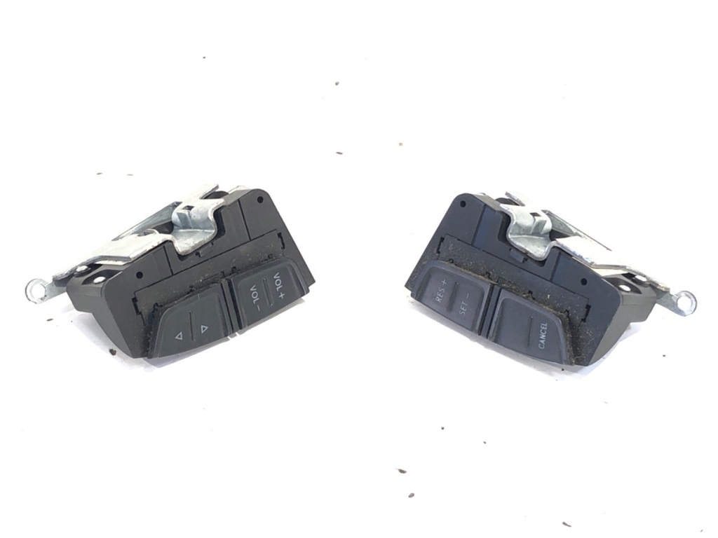 [STARK-745966] Interruptores de volante VW Bora Variant (1J6) 1999-2005