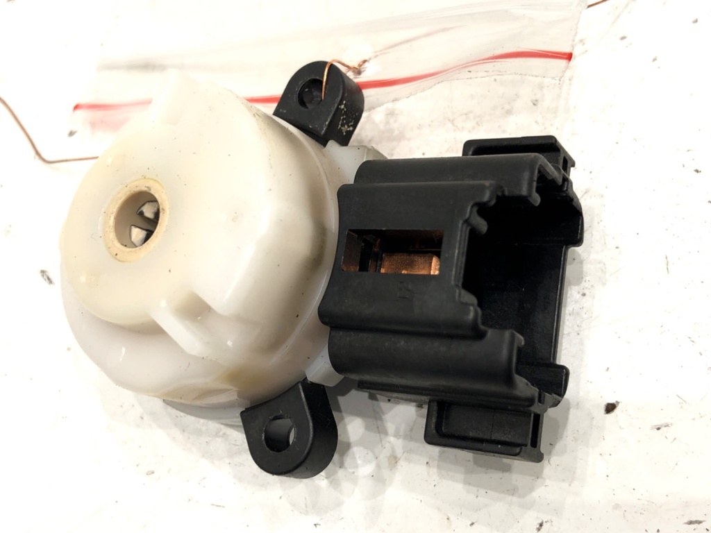 [STARK-752415] Socket block Suzuki Swift III (MZ, EZ) 1.3 68kW 2005-2022